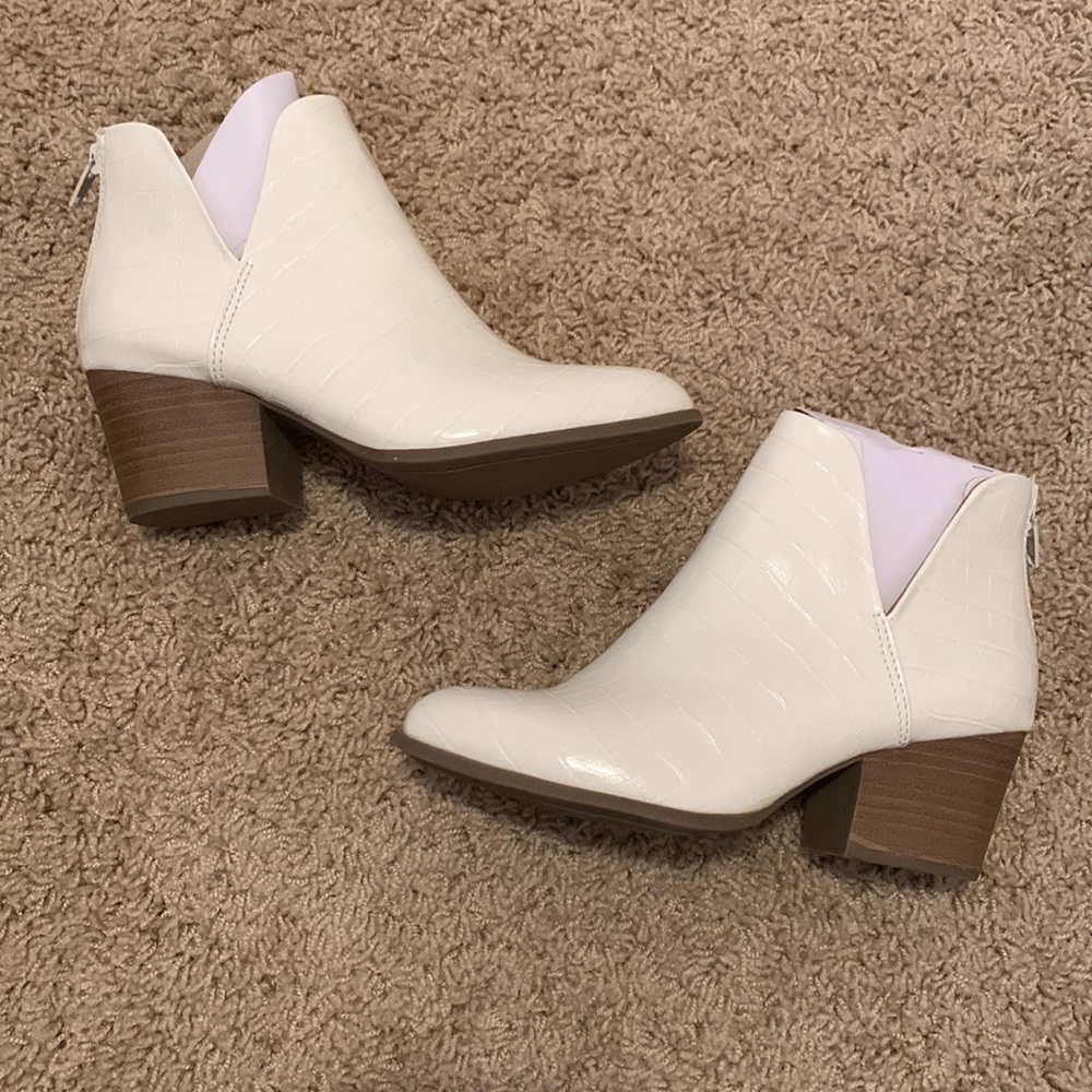 SO White Ankle boots